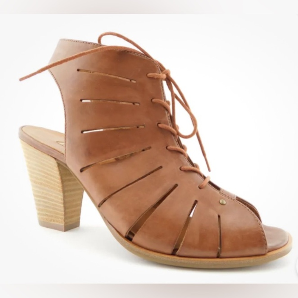 NWOB‎ Paul Green Cosmo Nougat lace up 100% leather lagenlook booties size 8 1/2